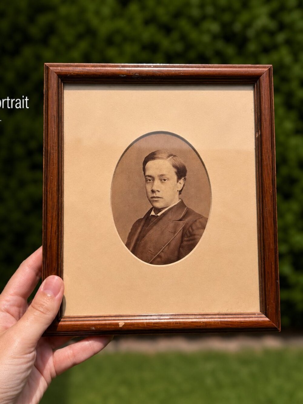 Antique Gentleman Portrait Photograph in Wooden Frame | Victorian Cabinet Card